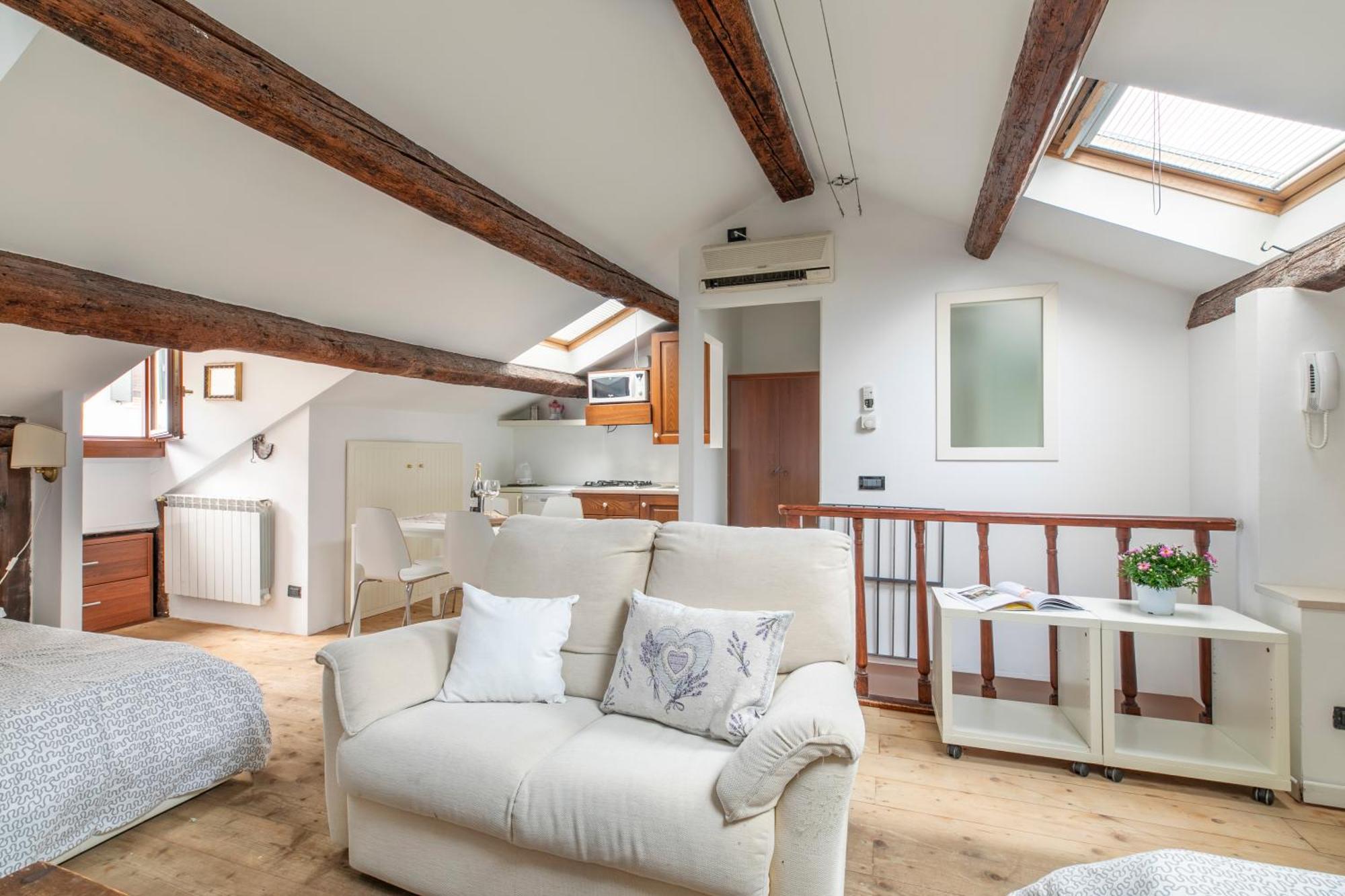 Nice Lovely Attic For 4 Person With Wifi - A/C Veneza Exterior foto